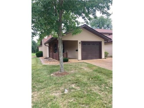 823 Westwood Rd, Maryville, IL 62062-5746