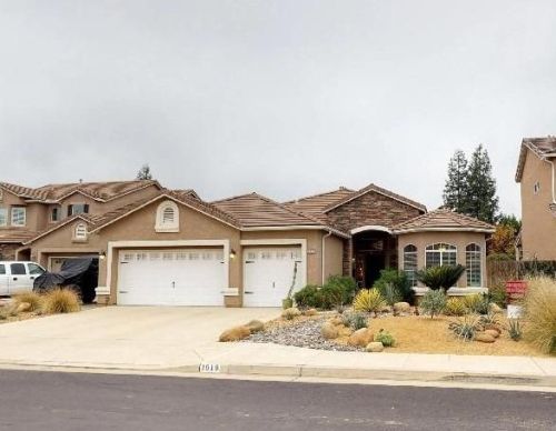 1818 Joshua Ave, Clovis, CA 93619-4274