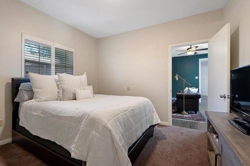 7305 Crofton Dr, Dallas TX  75231-4807 exterior