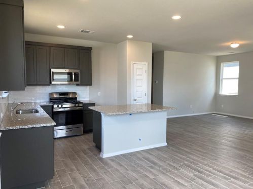 1305 Goforth Rd, Uhland TX  78640-4732 exterior