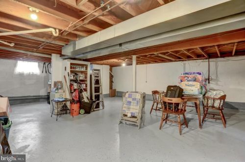 20 Lincoln Dr, Hanover PA 17331-4906 exterior