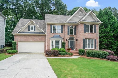 327 Breezewood Ct, Suwanee, GA 30024-3774