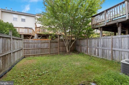 5668 Gosling Dr, Clifton, VA 20124-0928