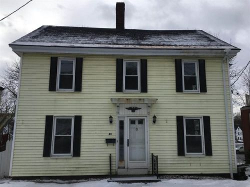 45 State St, Brewer, ME 04412-1909
