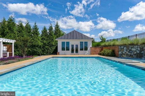 16016 Garriland Dr, Leesburg, VA 20176-5838