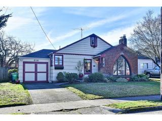 316 Holland St, Portland, OR 97211-2806