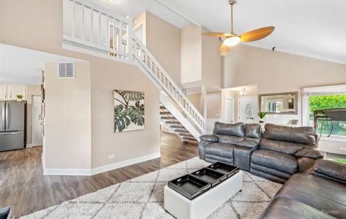 1151 Bradbury Cir, Carol Stream IL  60188-3903 exterior