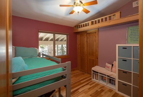 12755 Rainbow Dr, Truckee CA  96161-2645 exterior