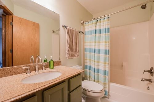 8424 Ashford Rd, Saint Paul MN  55125-8481 exterior