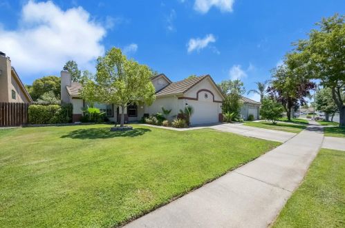 1692 Twisted River Dr, Arboga, CA 95901-8206