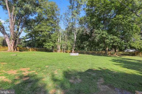 2713 Fallsmont Dr, Fallston MD  21047-2248 exterior