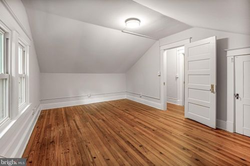 9715 Capitol View Ave, Silver Spring MD 20910-1033 exterior