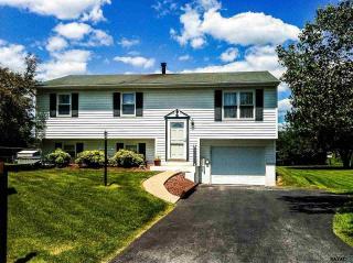 4366 Wynnefield Dr, York, PA 17315-3459