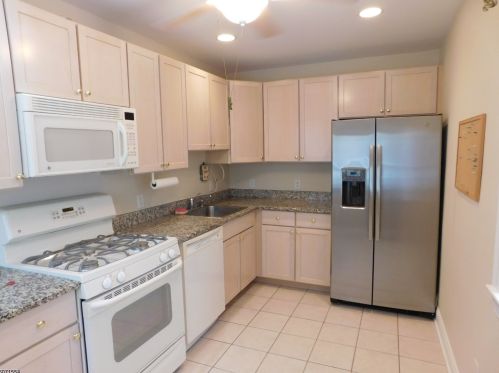 34 Breckenridge Ter, Kinnelon, NJ 07405-3261