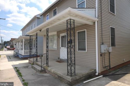 447 Baltimore St, Hanover PA 17331-3205 exterior