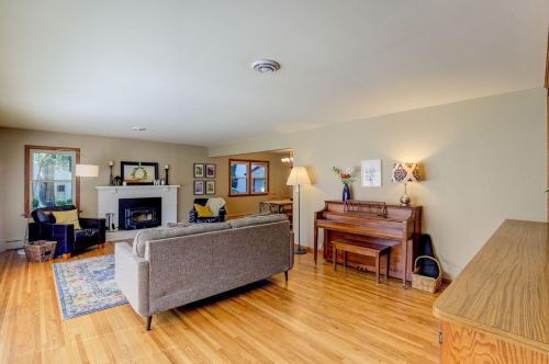 268 3rd St, Columbus, MN 55025