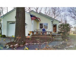 40 Willow Cir, Colchester, VT 05446-3837