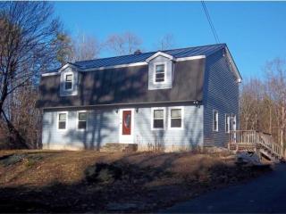 372 Dearborn Rd, Auburn, NH 03032-3408