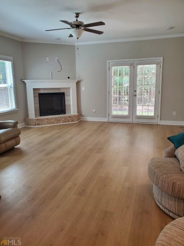 9120 Leverett Cir, Porterdale, GA 30014-5110