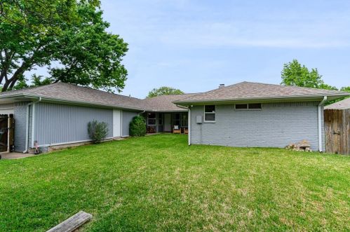 2242 Woodcreek, Carrollton TX 75006-1925 exterior