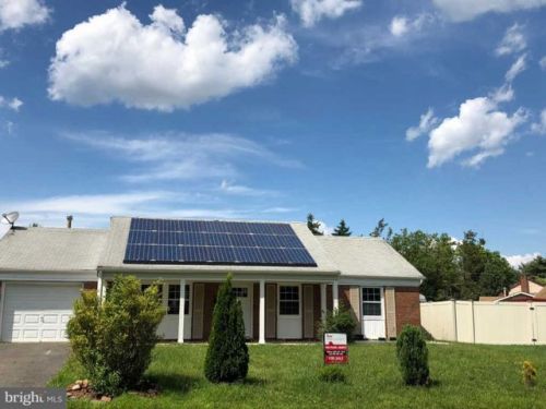45 Express Ln, Willingboro, NJ 08046-2335