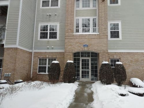 1307 Lake St, Addison, IL 60101-1143