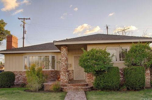 7956 Springer St, Downey, CA 90242-3429