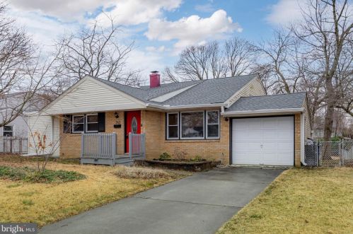 252 Browning Rd, Gloucester, NJ 08031-2601