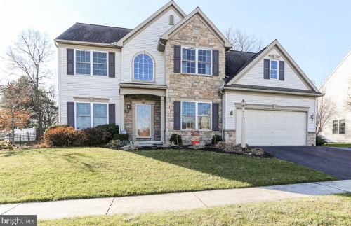 753 Hoffman Dr, Harrisburg, PA 17111-3839