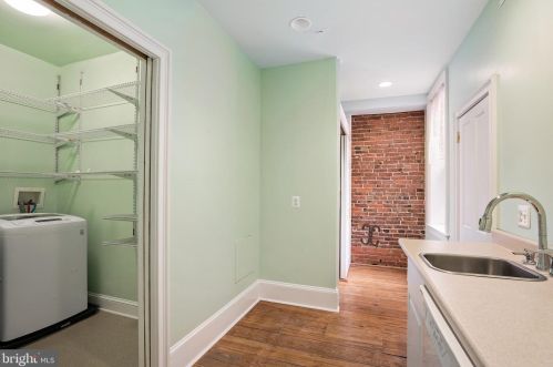 758 10th St, Philadelphia PA 19123-1966 exterior