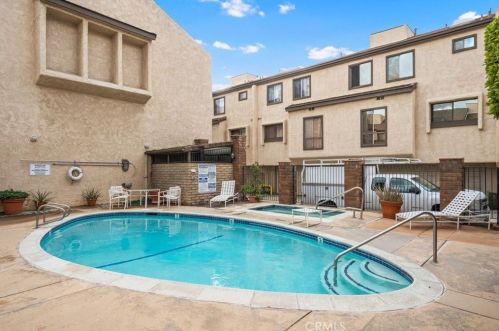 435 Fairview Ave, Arcadia CA  91007-6811 exterior