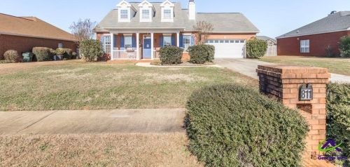 811 Loudon Hill Dr, Warner Robins, GA 31088-8551
