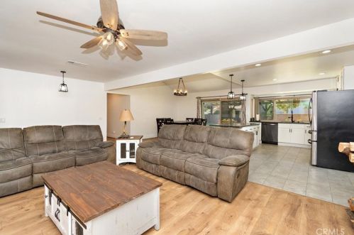 4560 Circle Lazy J Rd, Riverside CA  92501-2043 exterior