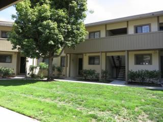 1033 Abbott Ave, Milpitas, CA 95035-2930