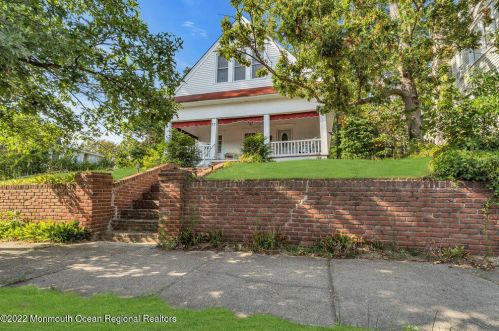 27 Ocean Ave, Island Heights, NJ 08732-7830
