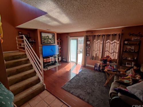 13436 Klondike Ave, Downey, CA 90242-5135