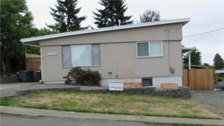 2107 9 St, Seattle WA  98056-2947 exterior