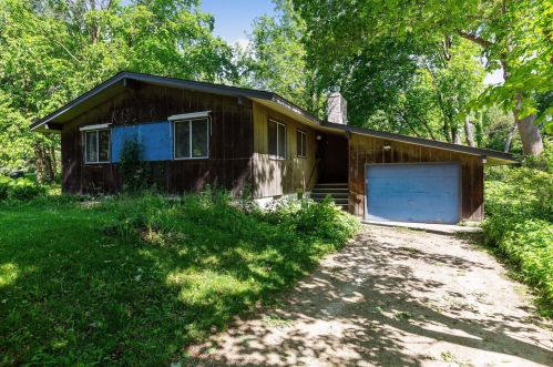 619 9th St, Waterford, MN 55057-2606