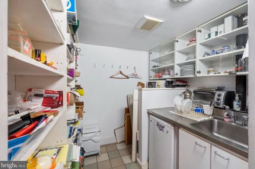 3961 Baltimore Ave, Philadelphia PA 19143-2623 exterior