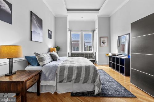 1019 19 St, Philadelphia PA  19146-2938 exterior