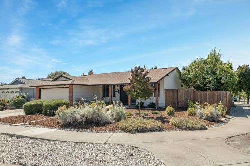 2765 Babe Ruth Dr, San Jose, CA 95132-1506