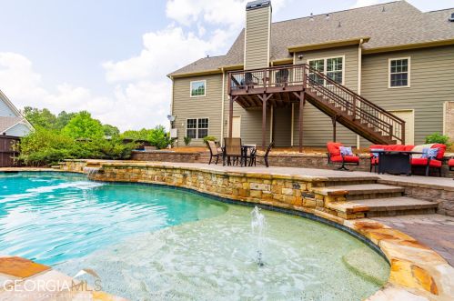 1609 Maes Overlook, Loganville, GA 30052-3363