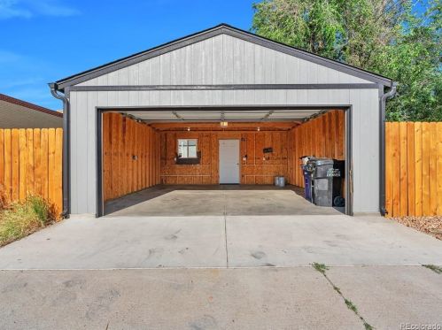 1453 Tamarac St, Denver CO  80220-3326 exterior