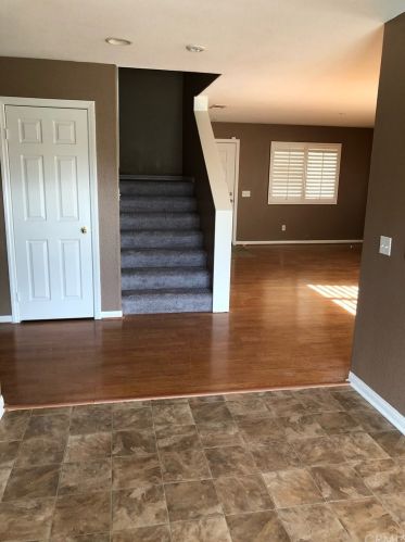 9195 Santa Barbara Dr, Riverside, CA 92508-6488