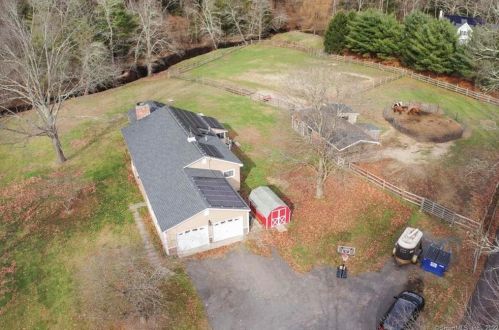 30 Notch Rd, Granby CT  06035-1514 exterior