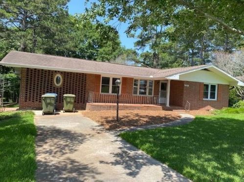 109 Lakeview Dr, Carrollton, GA 30117-1945