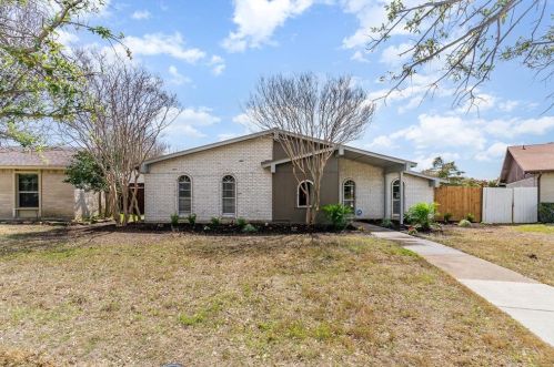 3130 Barton Rd, Carrollton TX 75007-3501 exterior