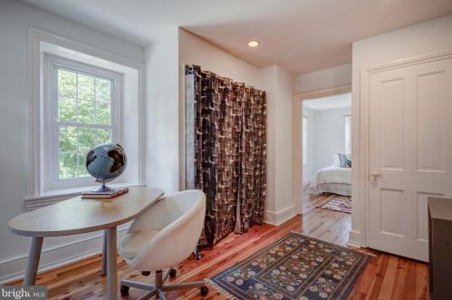 420 Allens Ln, Philadelphia PA 19119-3310 exterior