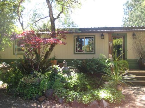 321 Buford Ave, Siletz, OR 97380-2007