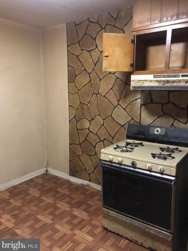 1814 22nd St, Philadelphia PA 19140-4703 exterior